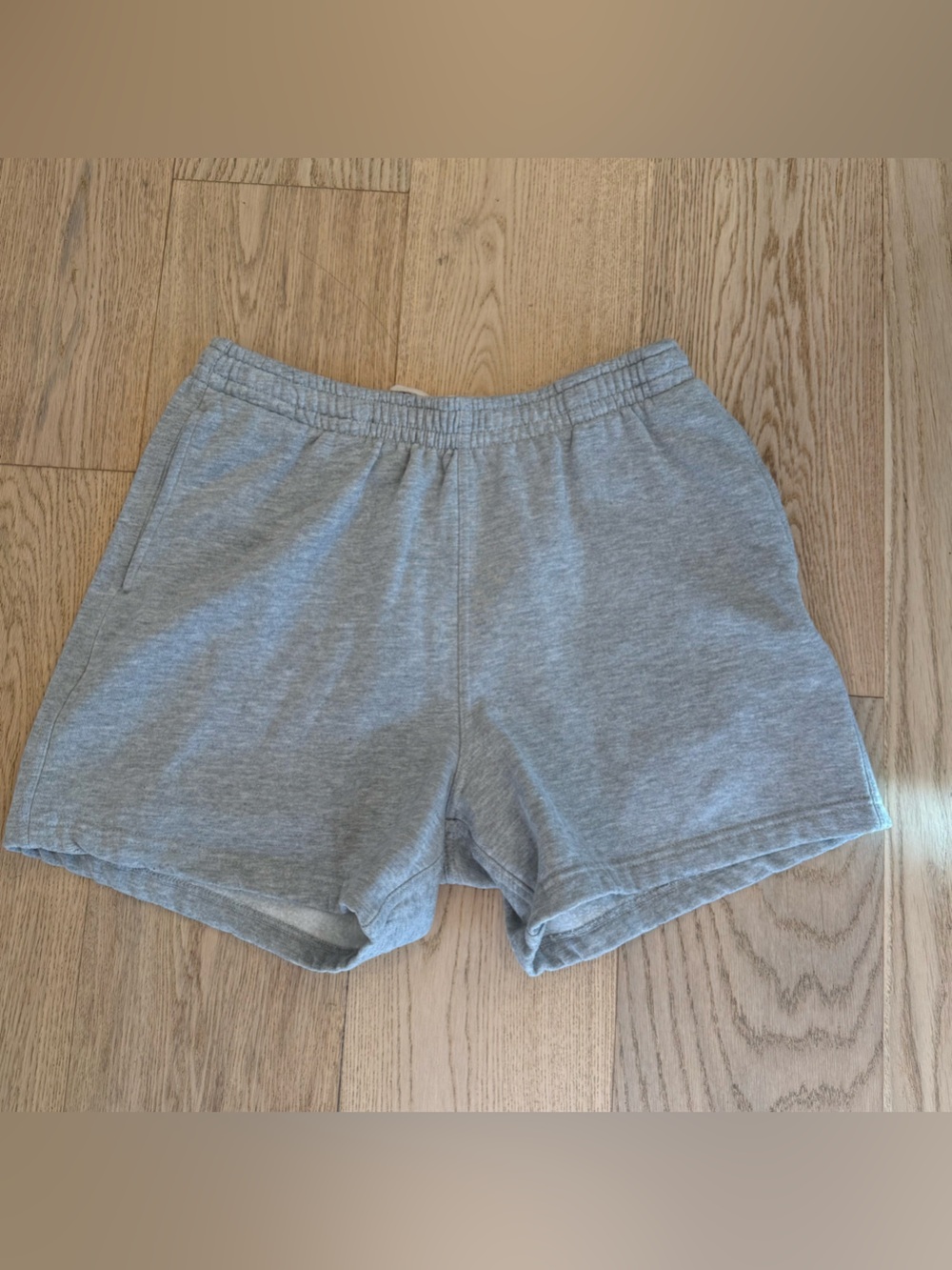 ❤️ BDG - Gray Sweat Shorts - M